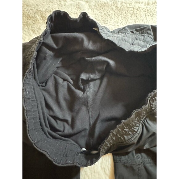 Lululemon Pants Women’s Black Run Dog Runner Jogger 10 Mid Rise Lined EUC - Picture 8 of 10